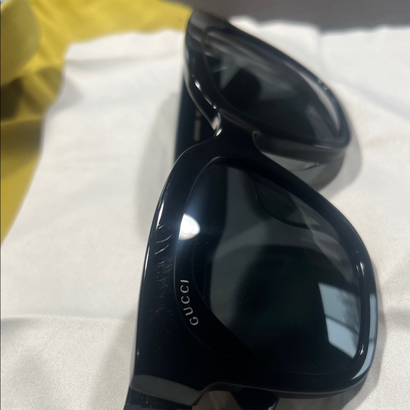 Gucci Black Sunglasses with Yellow Case - Picture 2 of 12